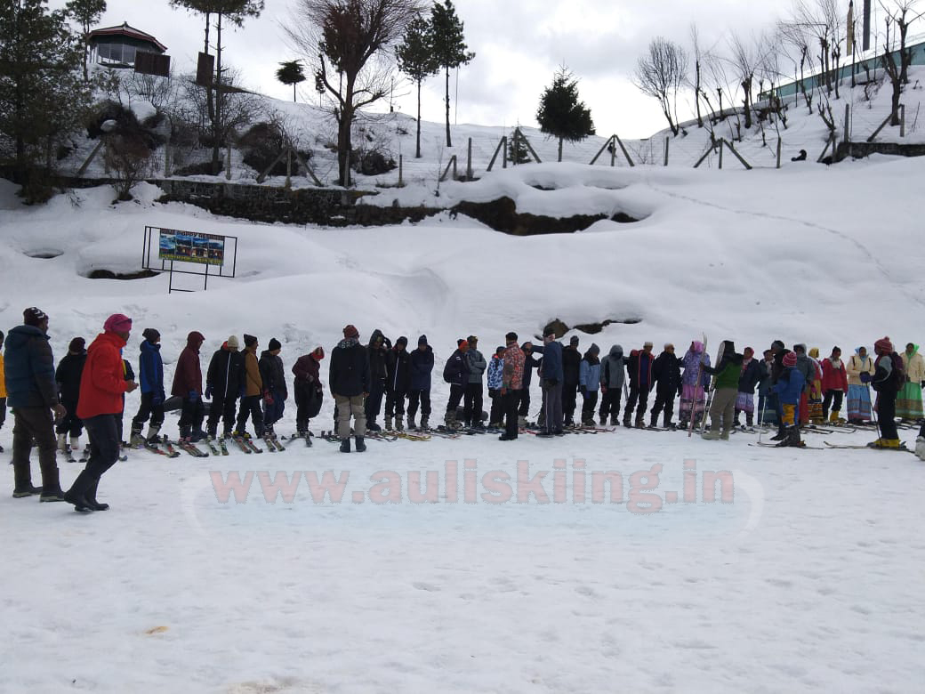 ski camp auli best skiing course operator at auli 